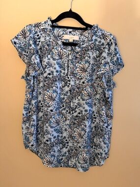 LOFT Light Blue Floral Ruffle Short Sleeve Blouse Size Small
